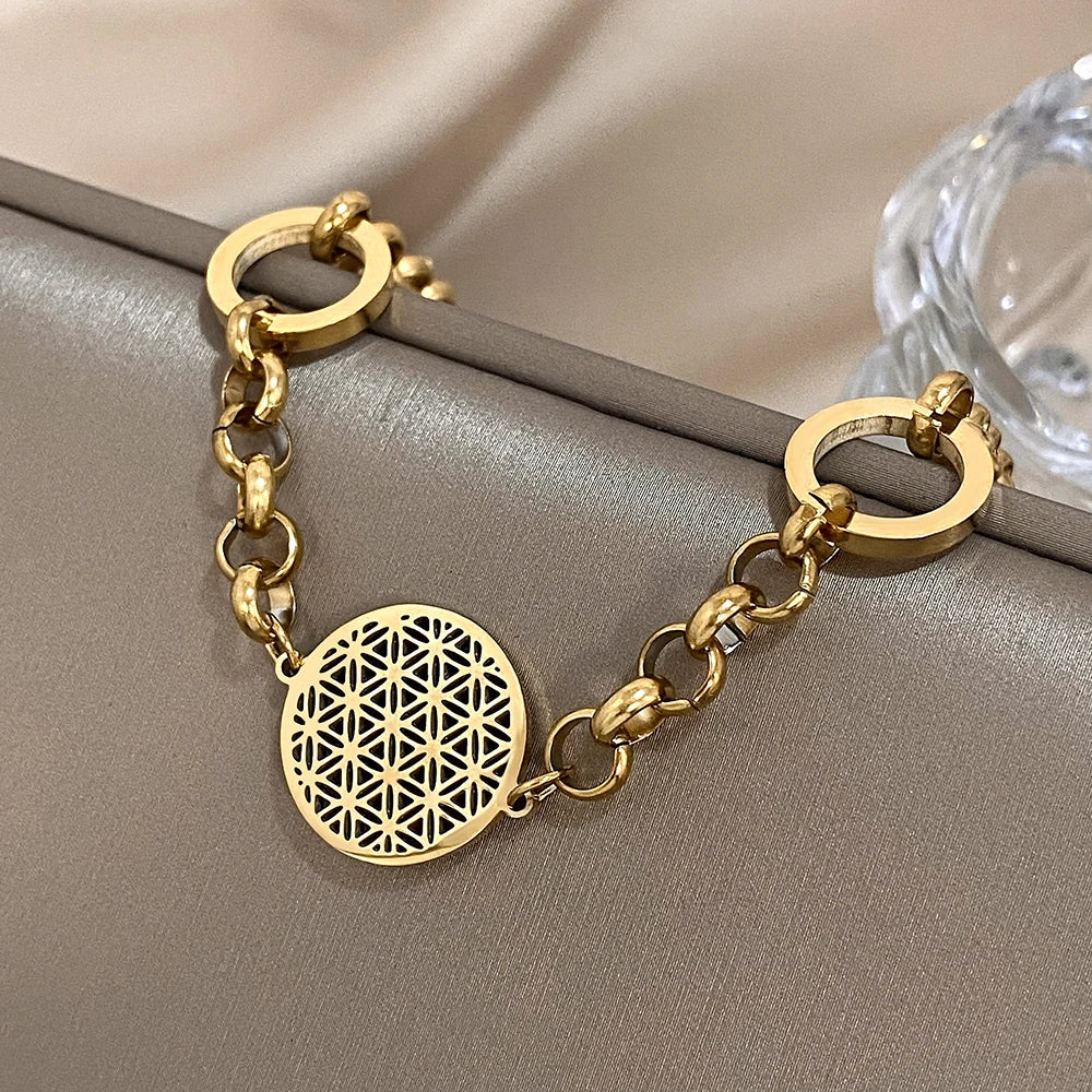 The London Look Thick Chain Stainless Steel Bracelet The London Look Thick Chain Stainless Steel Bracelet